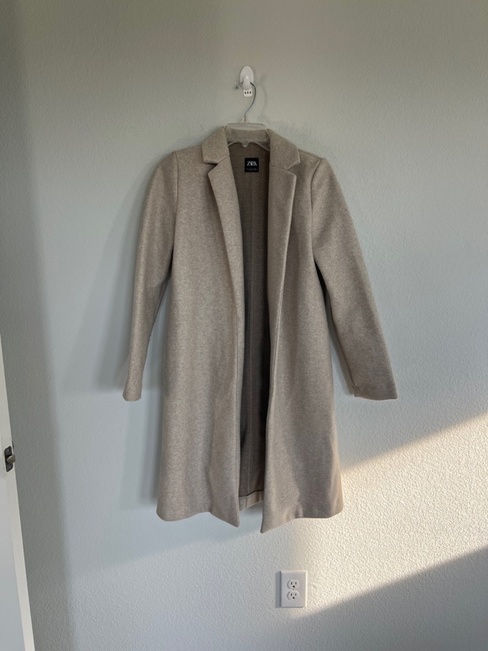 Zara Tan/Beige Coat Size Small